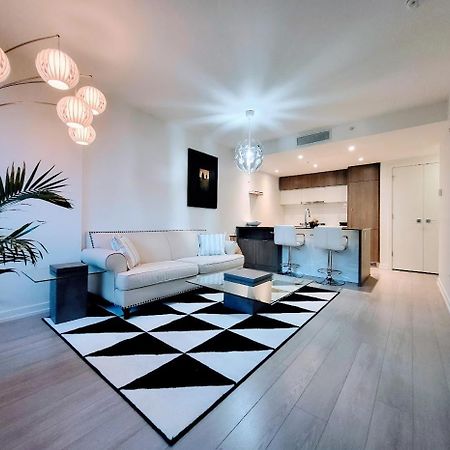 Your Perfect Escape - Modern Landmark Condo In Downtown Calgary - Free Parking- Premium Location Екстер'єр фото